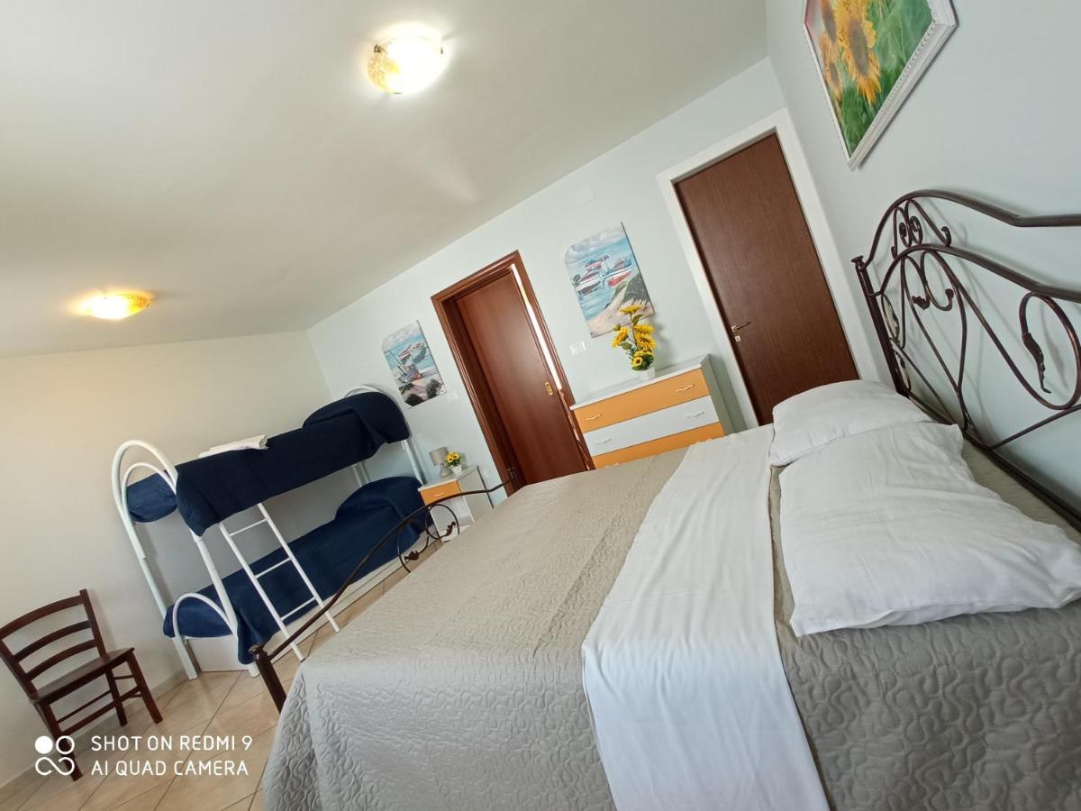 Residence Poseidon Lido Marini Eksteriør billede